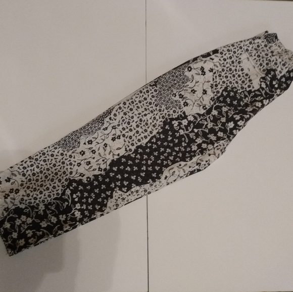 Vintage y2k cottage core capris - Picture 2 of 9